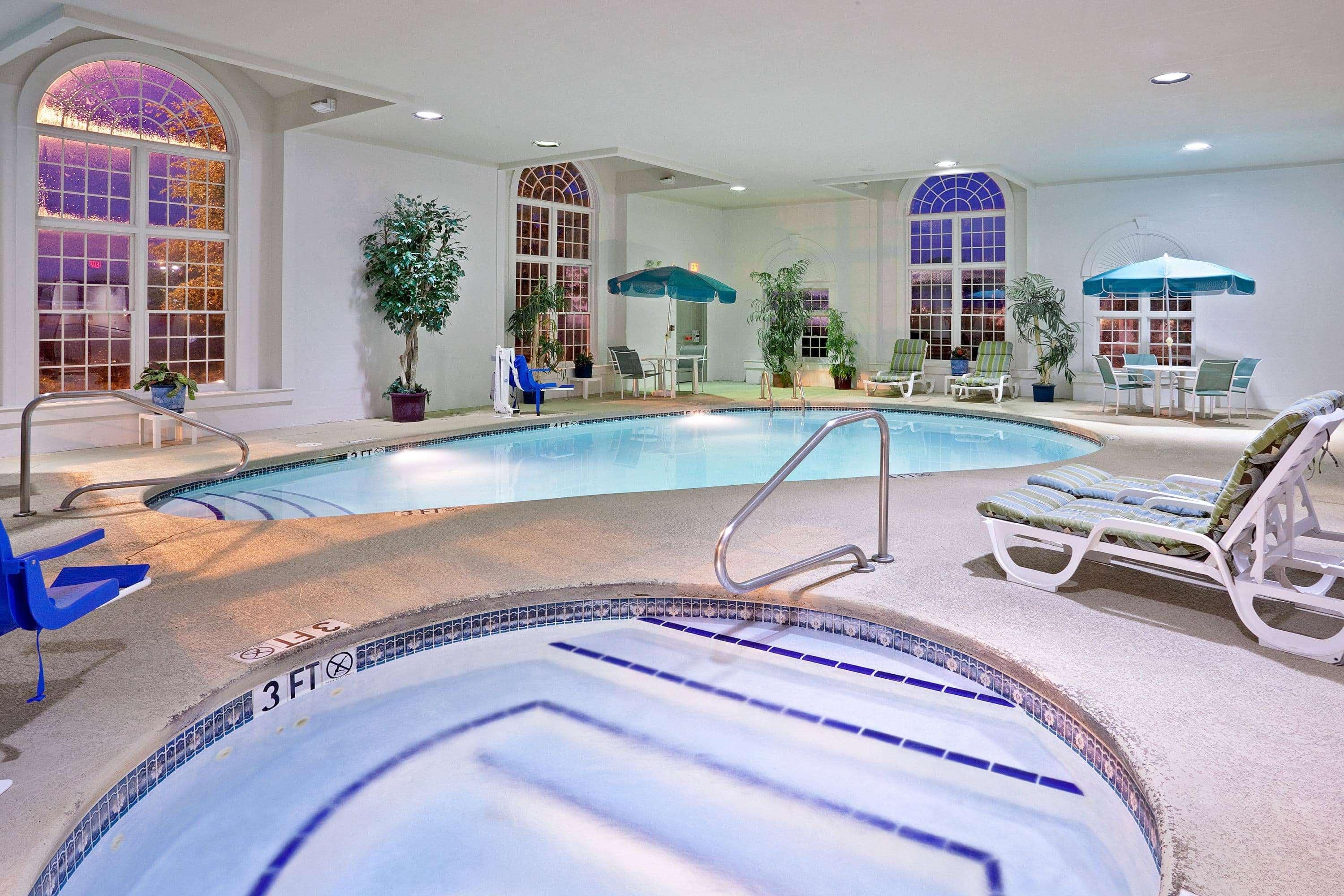 La Quinta By Wyndham Cleveland Macedonia Hotel Exterior photo